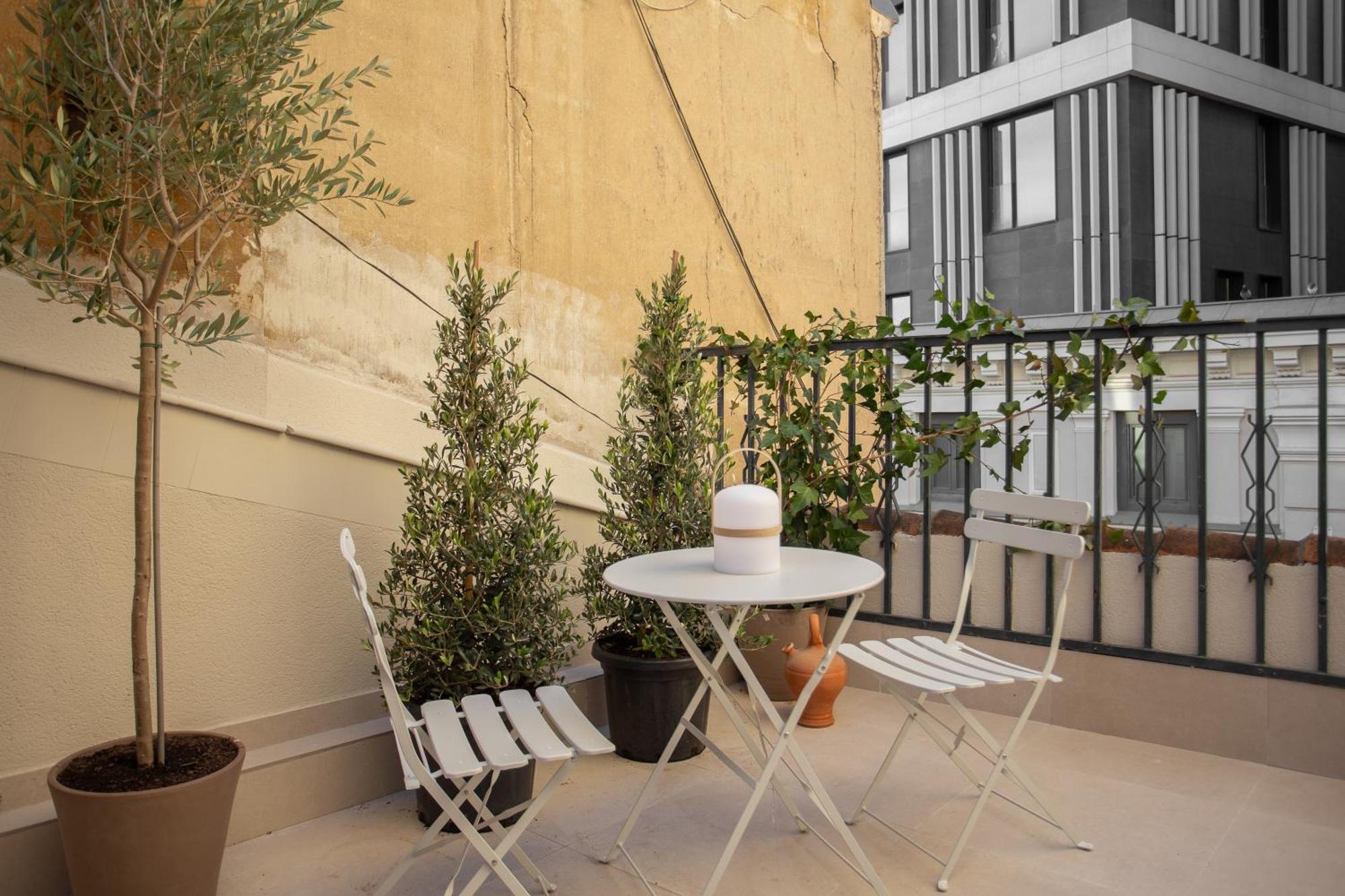 Seissta Madrid Centro "Remodelado" Aparthotel Εξωτερικό φωτογραφία